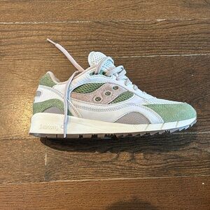 Brand New-Never Worn-Saucony-Shadow 6000 Grey/Green-Men’s 8/Women’s 9.5